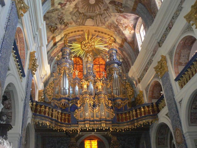 Sanktuarium Maryjne w Świętej Lipce - Splywy.pl