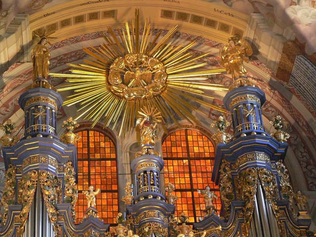 Sanktuarium Maryjne w Świętej Lipce - Splywy.pl