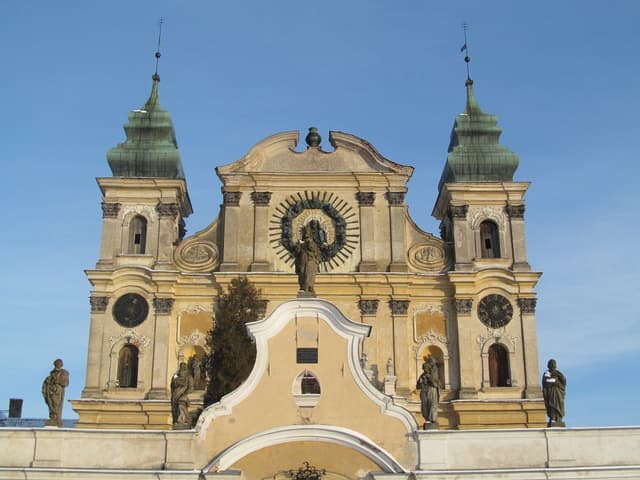 Sanktuarium w Krośnie - Splywy.pl