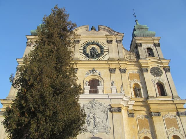 Sanktuarium w Krośnie - Splywy.pl
