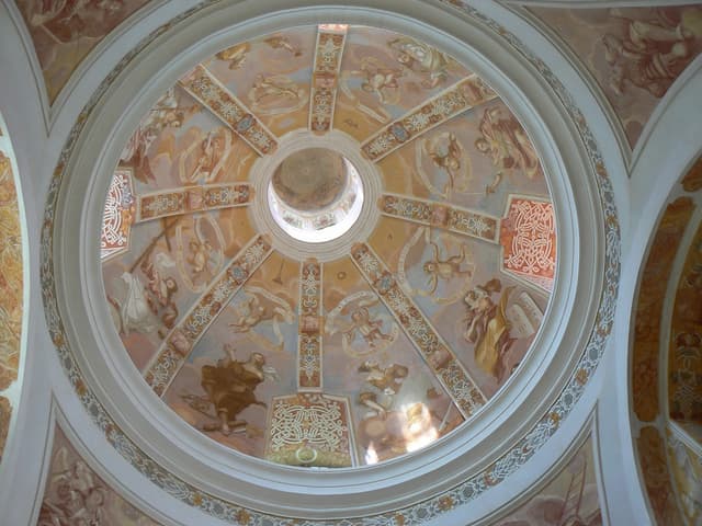 Sanktuarium Maryjne w Świętej Lipce - Splywy.pl