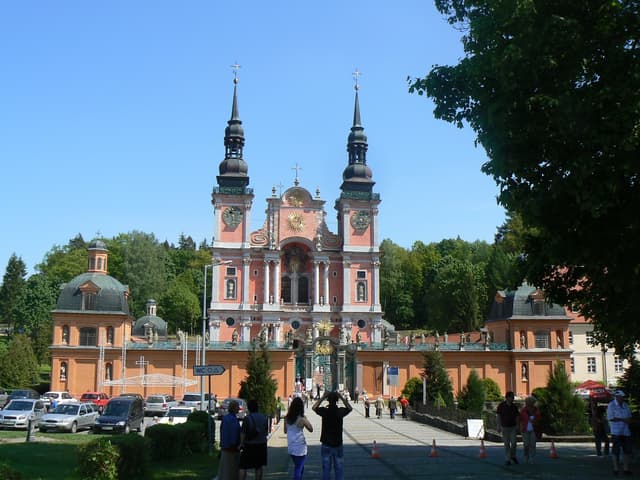 Sanktuarium Maryjne w Świętej Lipce - Splywy.pl