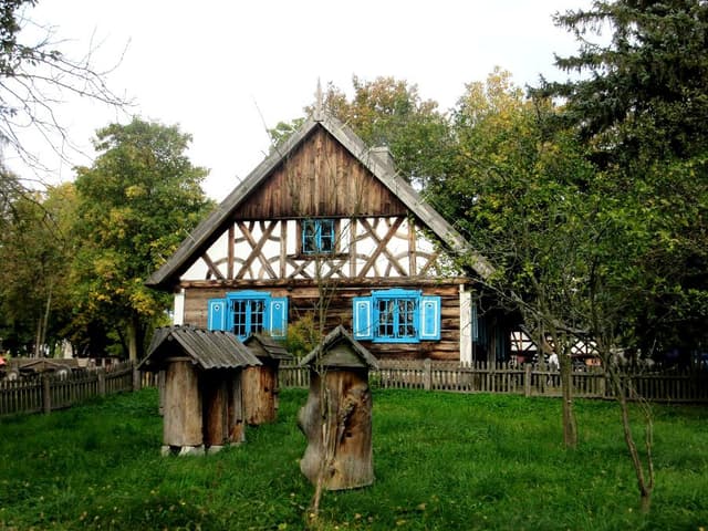 Muzeum Budownictwa Ludowego w Olsztynku - Splywy.pl