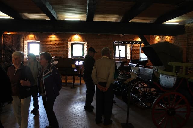 Muzeum i stacja badawcza PAN w Popielnie - Splywy.pl