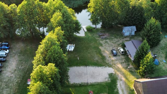 Baza AS-TOUR w Maćkowej Rudzie na spływy kajakowe Czarną Hańczą