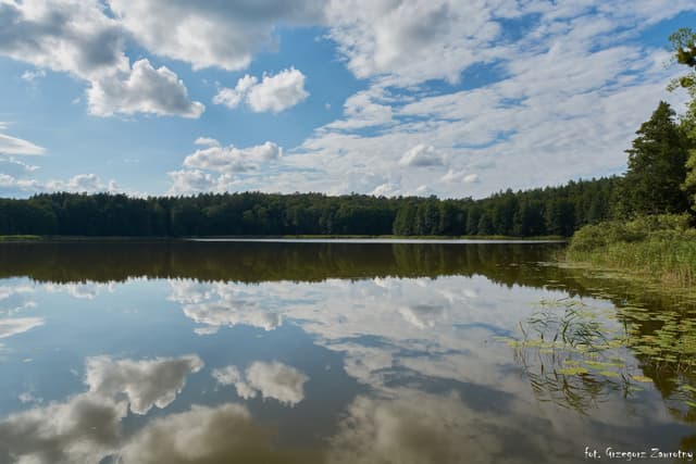 Jezioro Krutyńskie nieopodal słynnej nieistniejącej restauracji Murawa