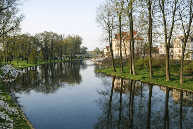 Pisa w Piszu nieopodal Hotelu nad Pisą